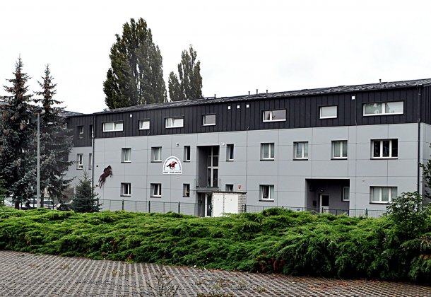 Střední škola jezdectví a dostihového sportu v Praze Chuchli - foto 0