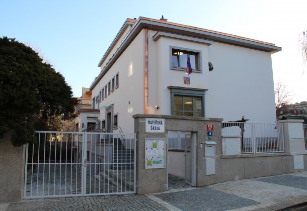 Rekonstrukce MŠ Charlese De Gaulla - foto 1